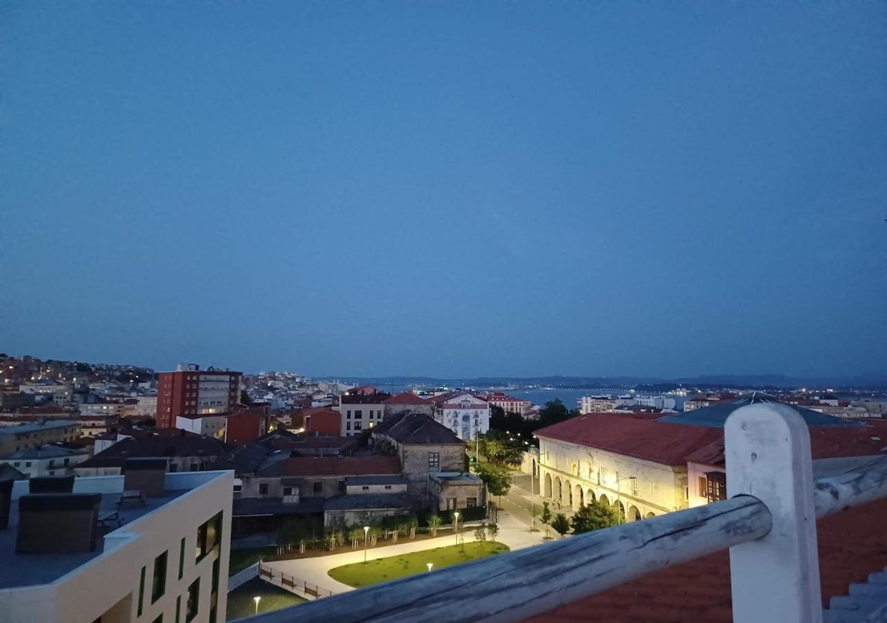 Habitaciones En El Atico De Tona Mirando A La Bahia De Santander Eksteriør billede