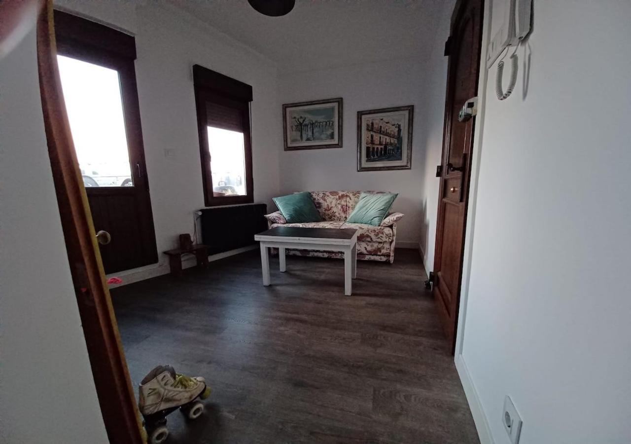 Habitaciones En El Atico De Tona Mirando A La Bahia De Santander Eksteriør billede