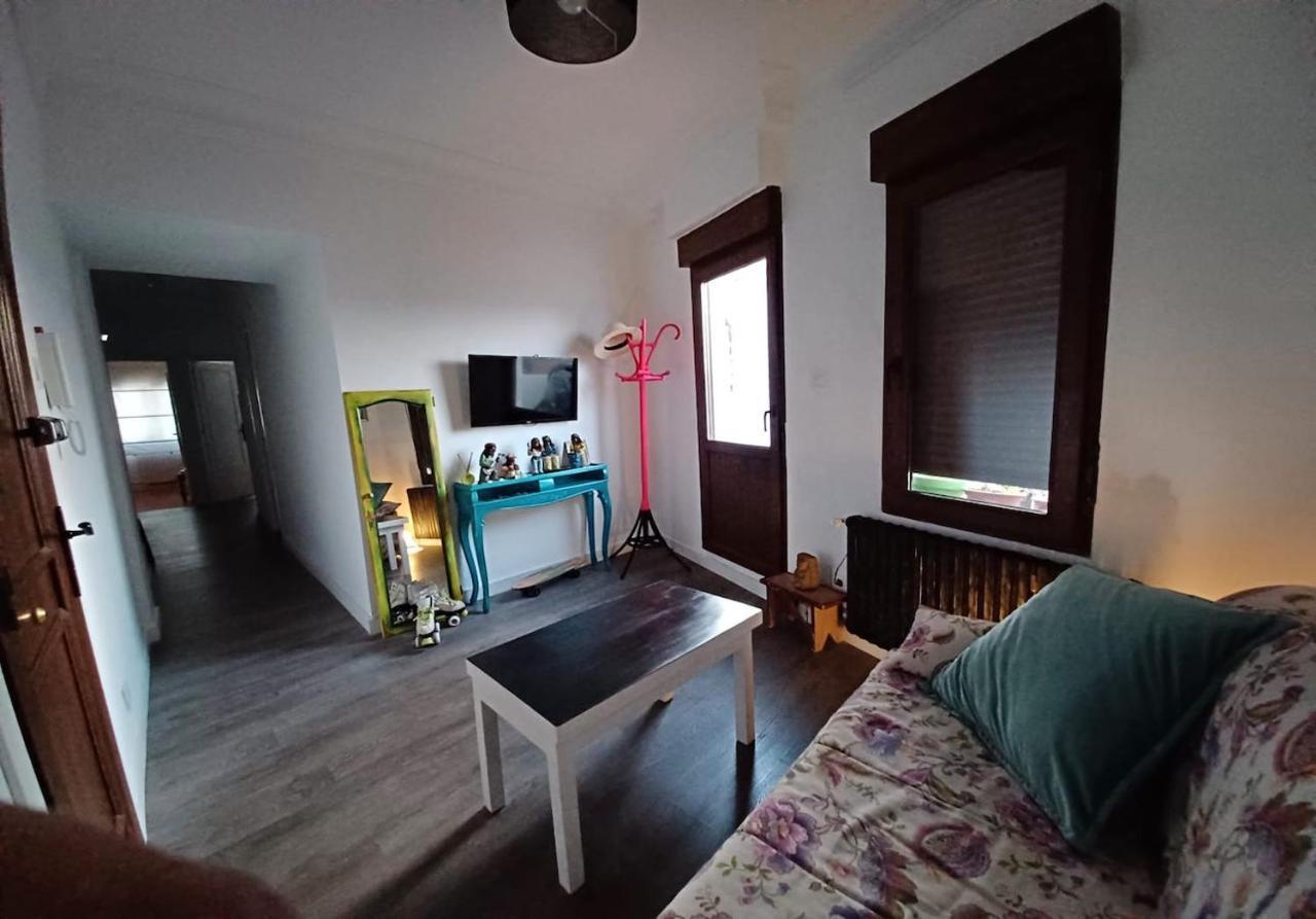 Habitaciones En El Atico De Tona Mirando A La Bahia De Santander Eksteriør billede